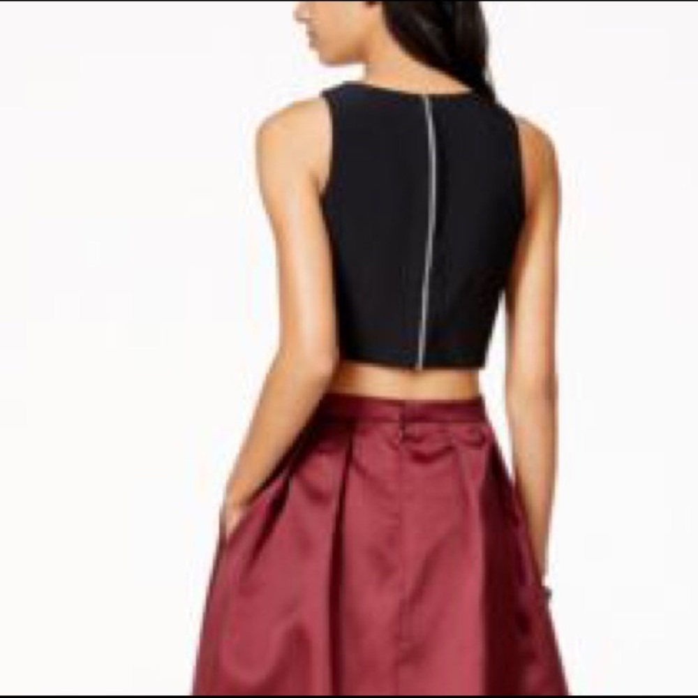 High neck jeweled black crop top - Picture 2 of 5